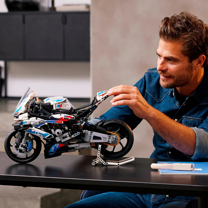 BMW M 1000 RR Technic | 1:5/1920PCS